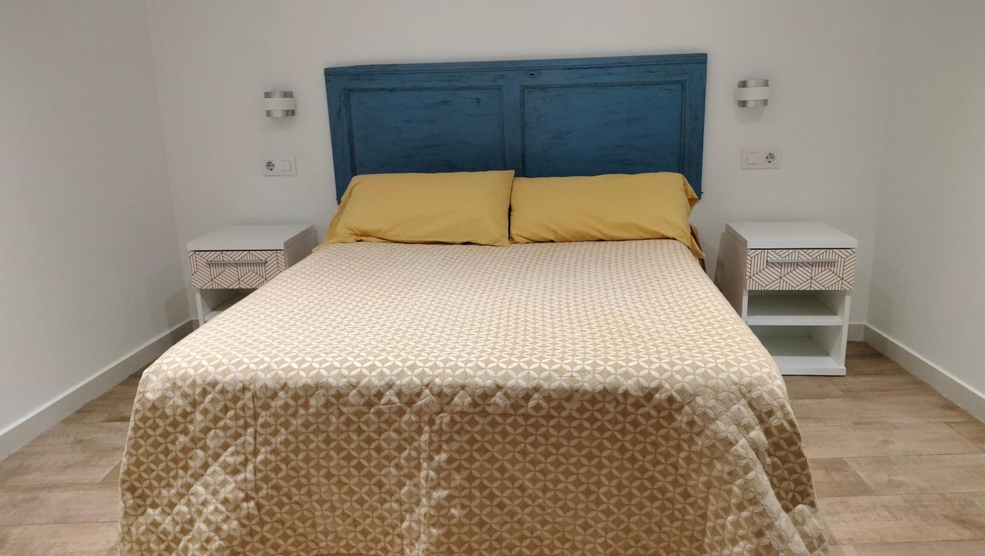 Apartamentos Montgo Denia Exteriör bild