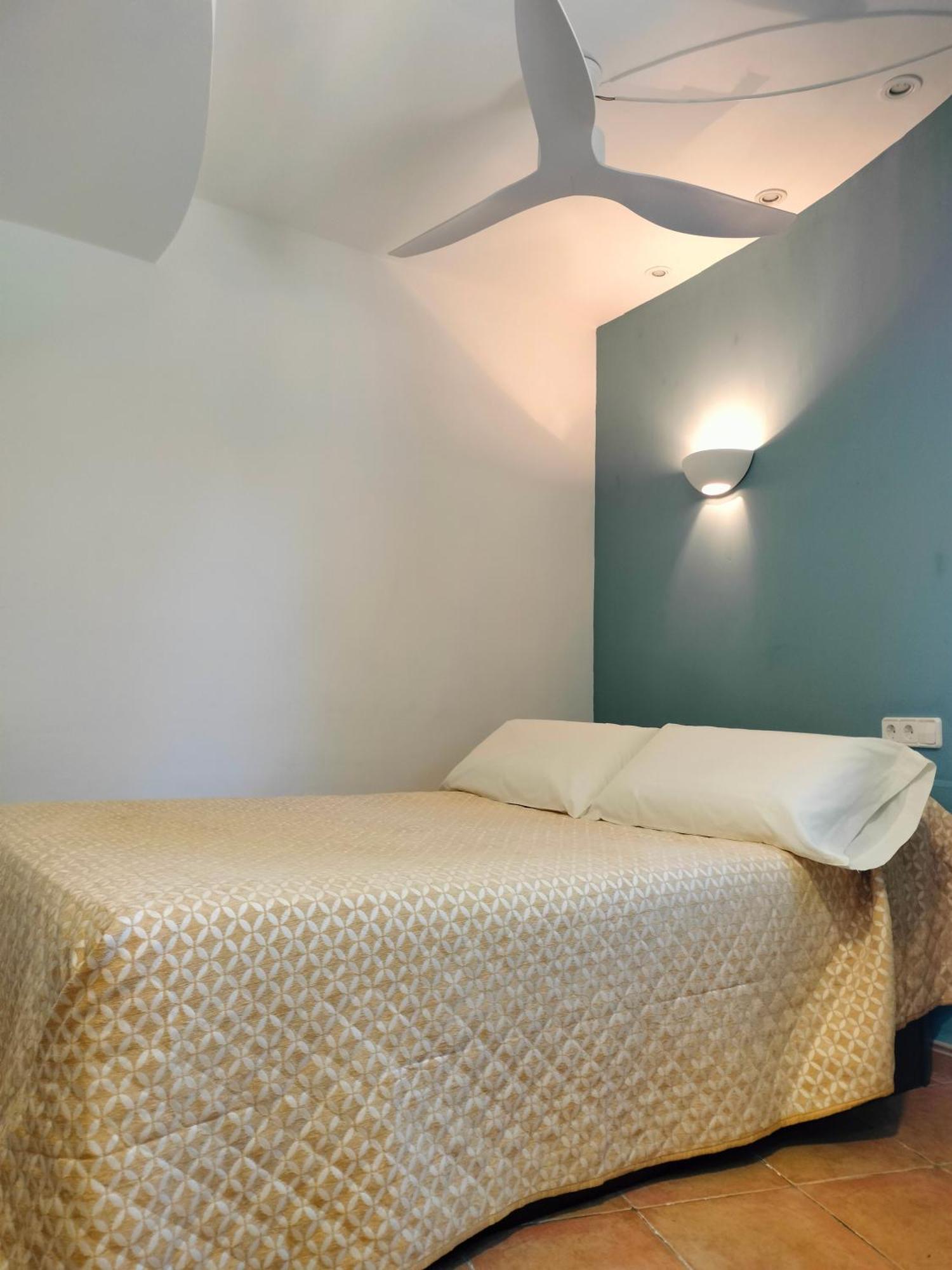 Apartamentos Montgo Denia Exteriör bild